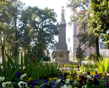 Estatua de la Libertad de Marmol de Lola Mora